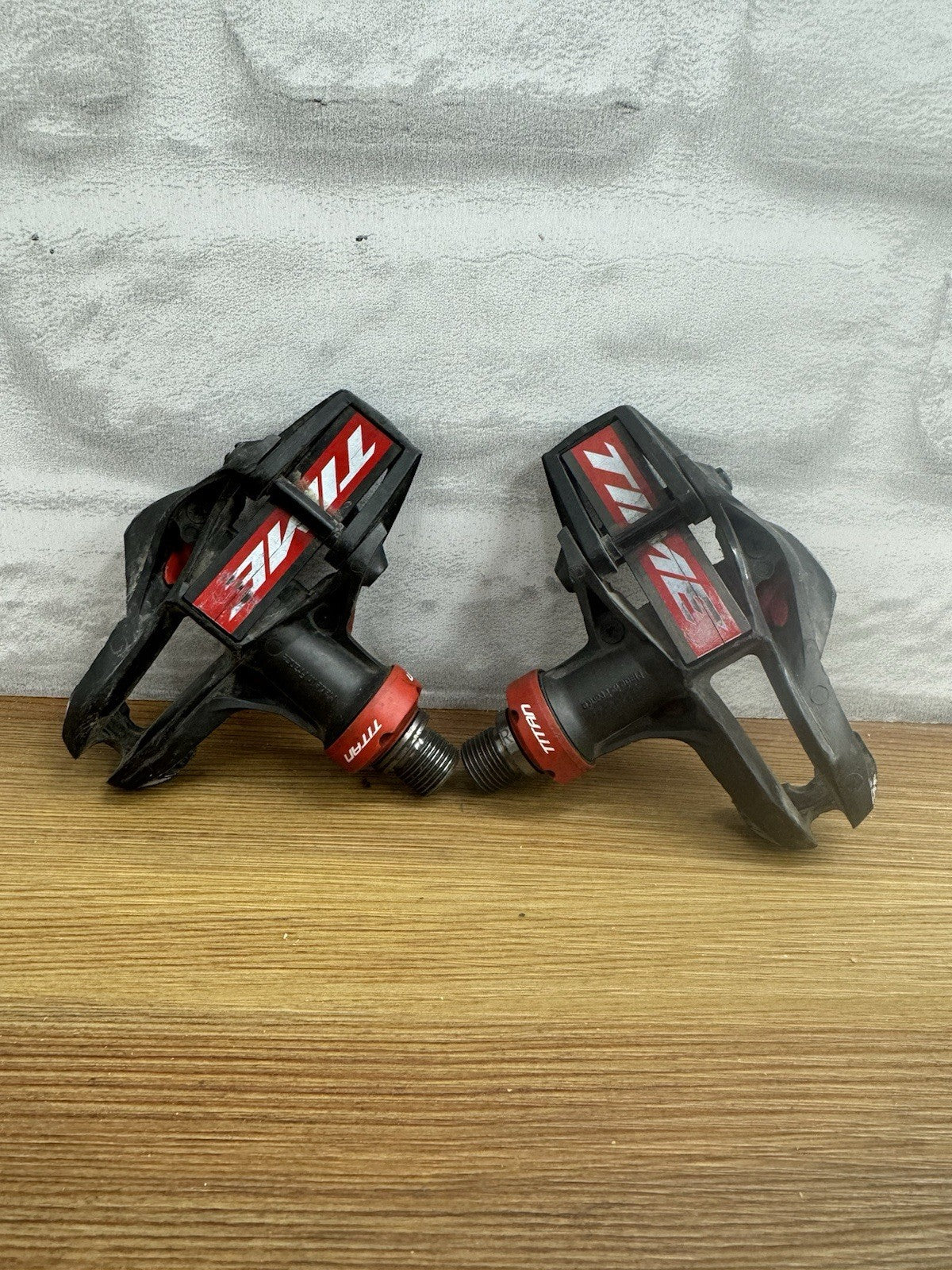 TIME Xpresso 12 Road Bike Pedals Titan Carbon with ICLIC Cleates