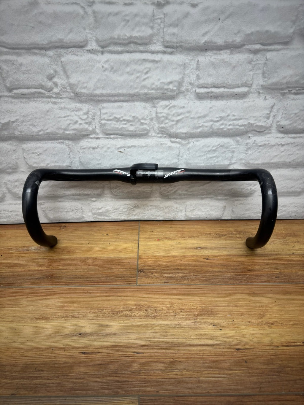 Zipp SL 70 Ergo 40cm 31.8cm Clamp with Sram Cycling Computer Mount