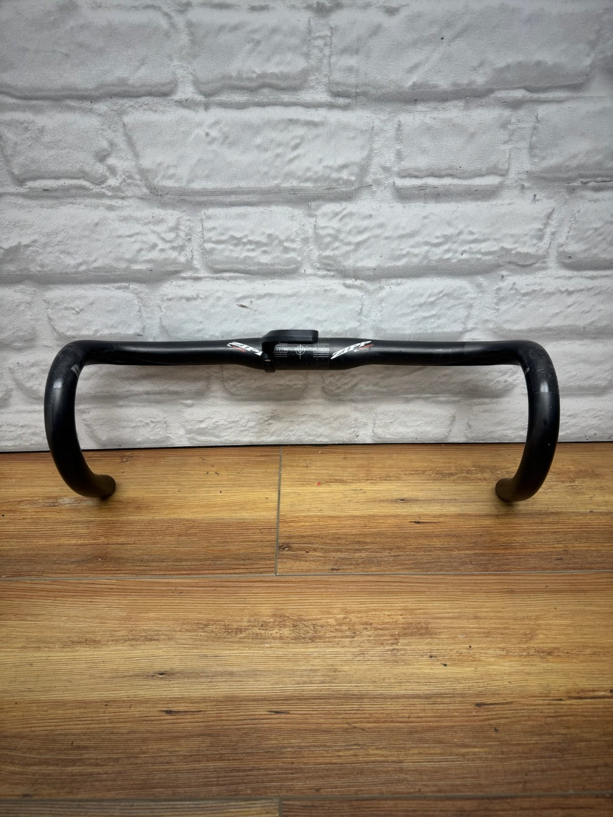 Zipp SL 70 Ergo 40cm 31.8cm Clamp with Sram Cycling Computer Mount