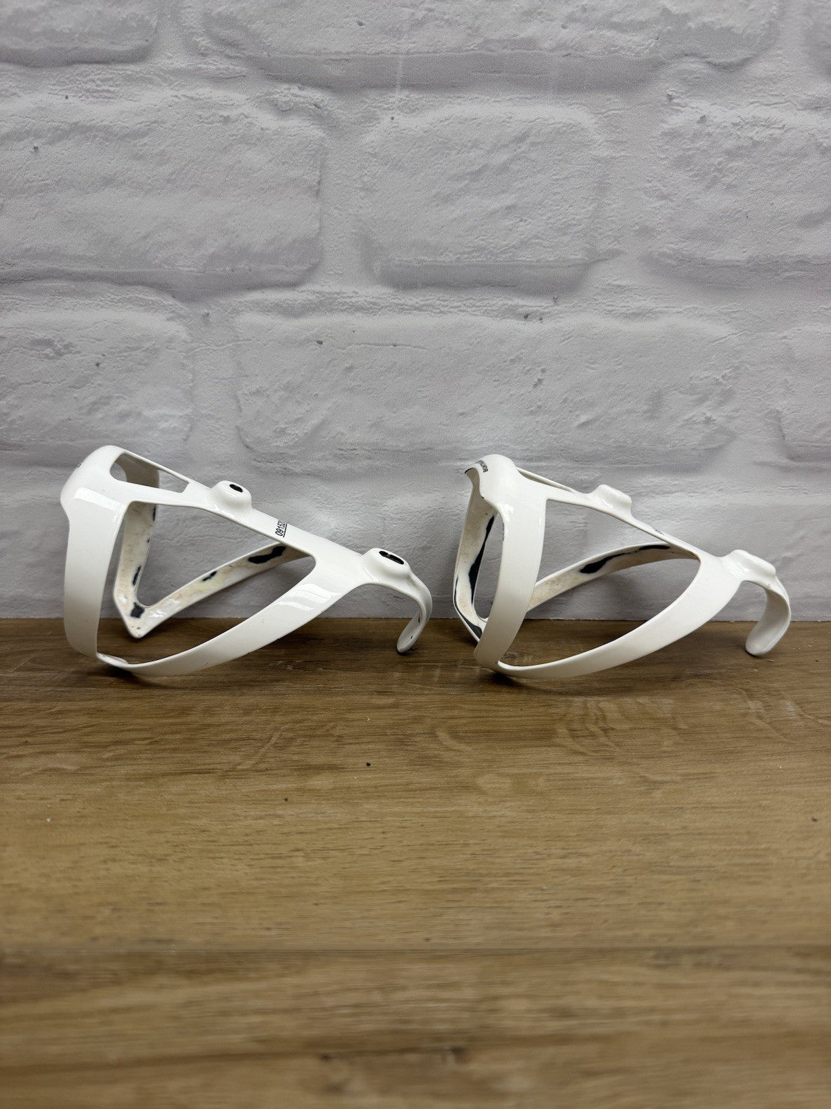Bontrager Pro Oclv Carbon Water Bottle Cage Set White