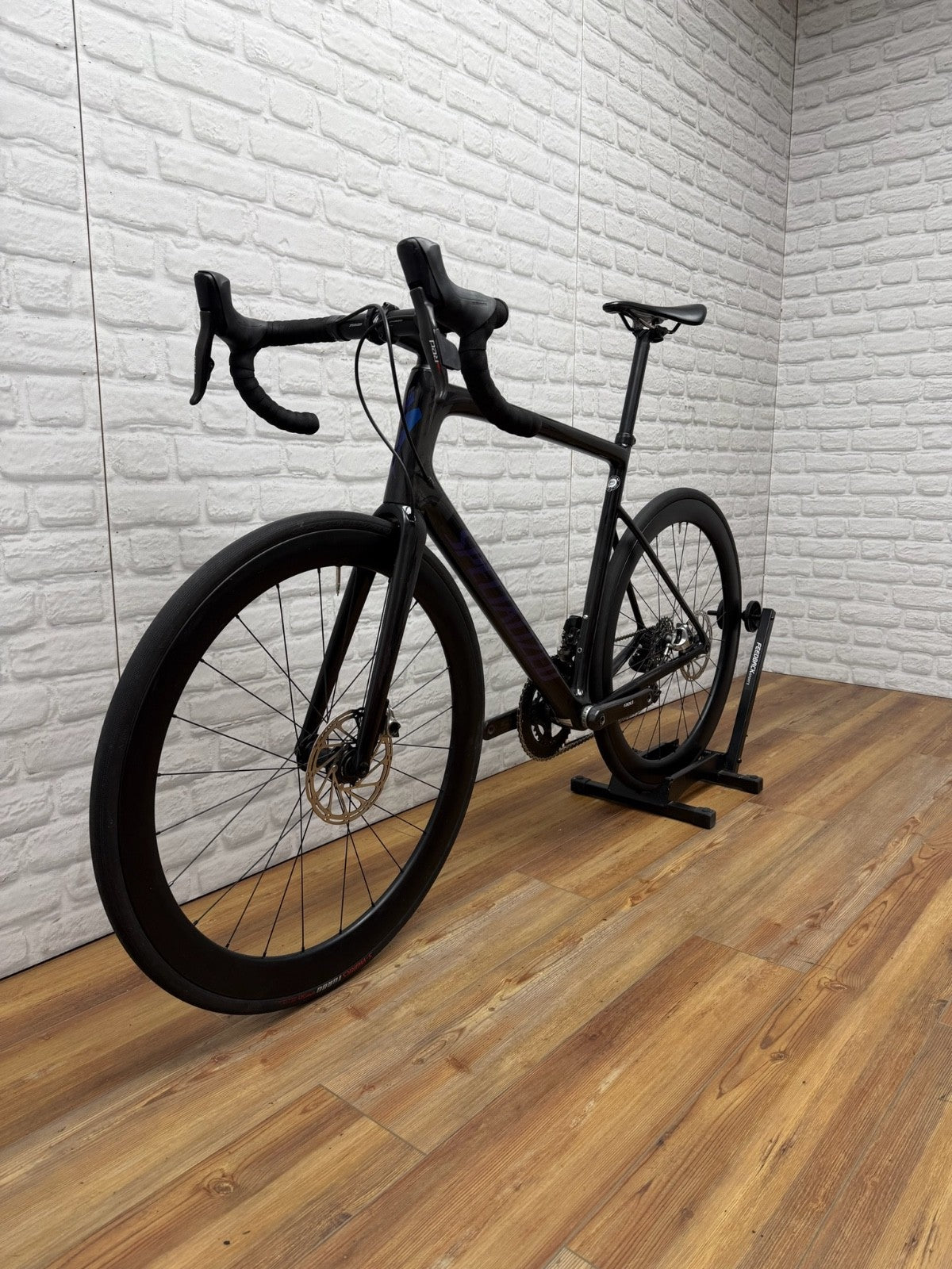 Specialized Tarmac SL6 Disc Sport 58cm eTap Road Bike