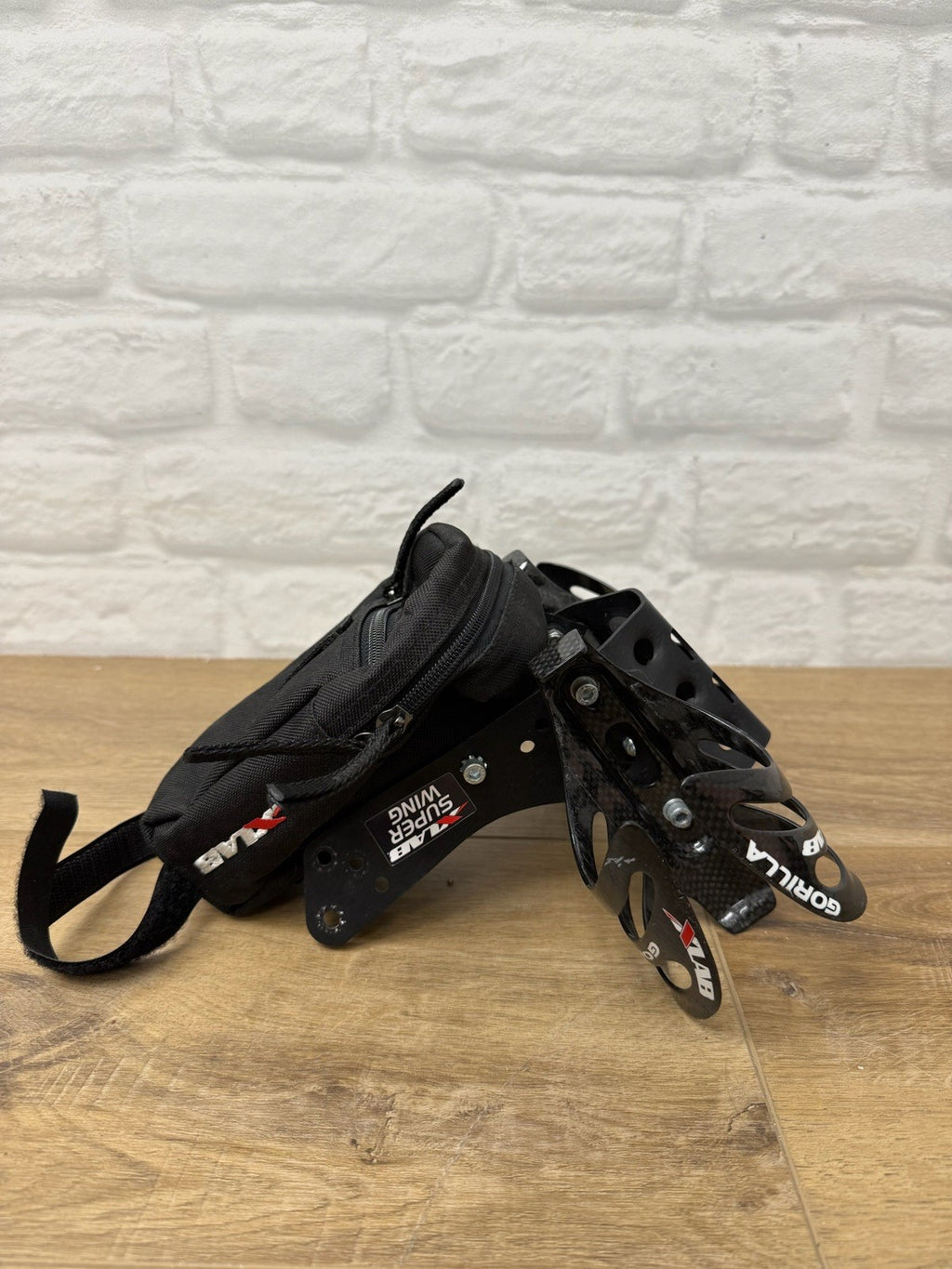 Xlab Super Wing Carrier With Xlab Gorilla Carbon Cage Set And Xlab Mini Bag
