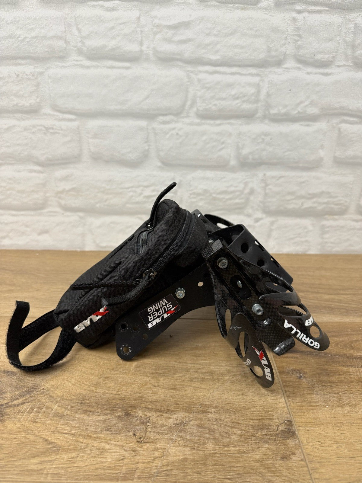 Xlab Super Wing Carrier With Xlab Gorilla Carbon Cage Set And Xlab Mini Bag