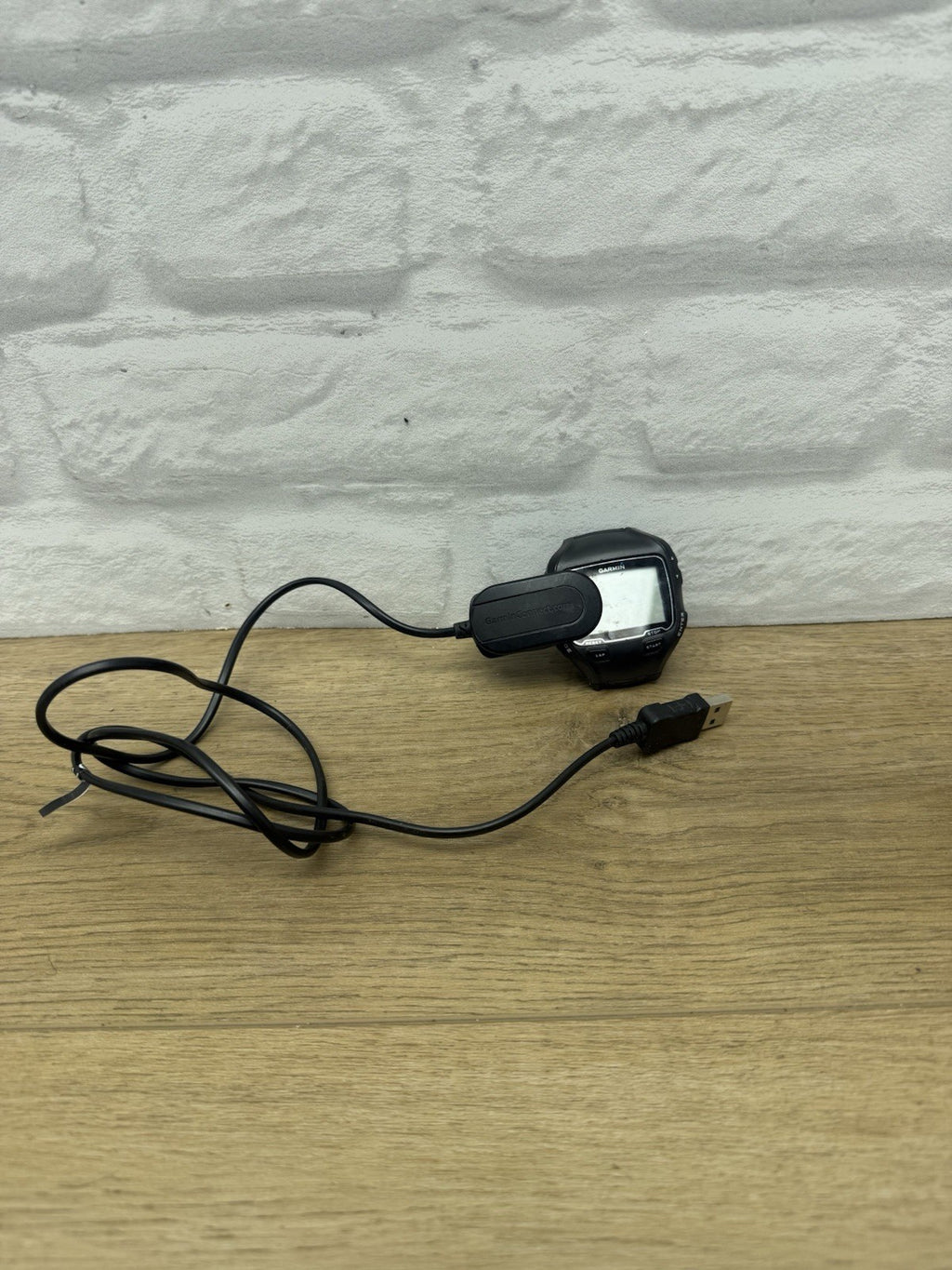 Garmin Forerunner 910XT GPS Multisport Triathlon Watch Head Unit with Charger