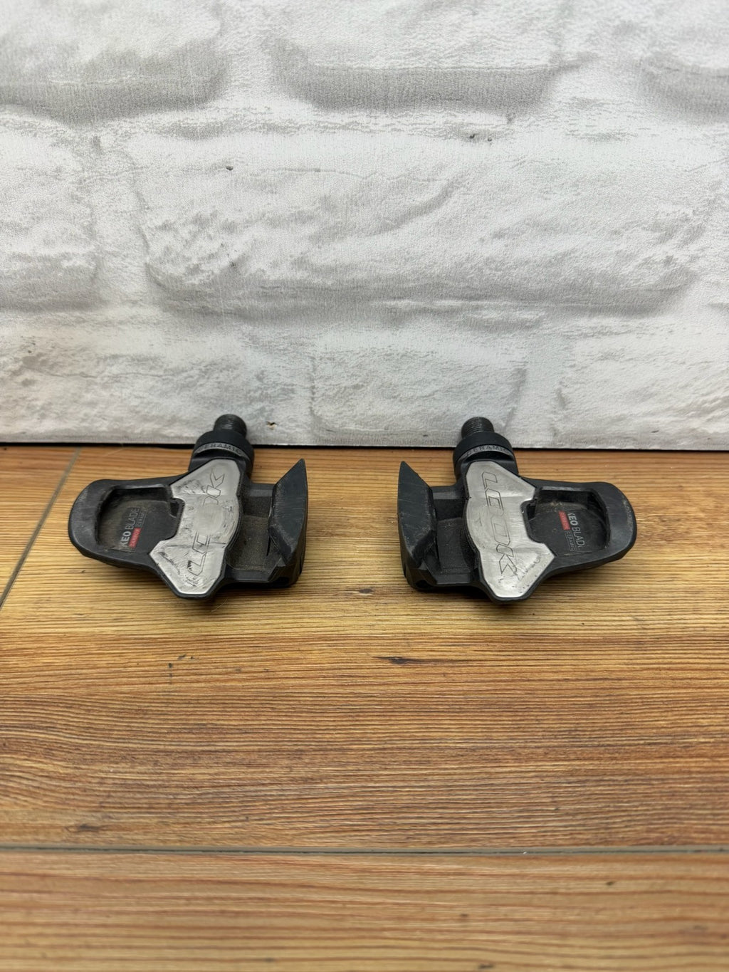 LOOK KEO Blade Carbon Ceramic Road Bike Pedals 12 nm Plates Pair Lightweight Keo