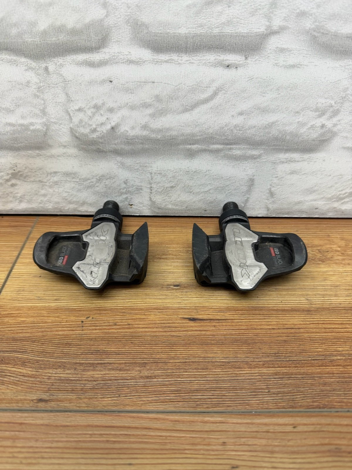 LOOK KEO Blade Carbon Ceramic Road Bike Pedals 12 nm Plates Pair Lightweight Keo