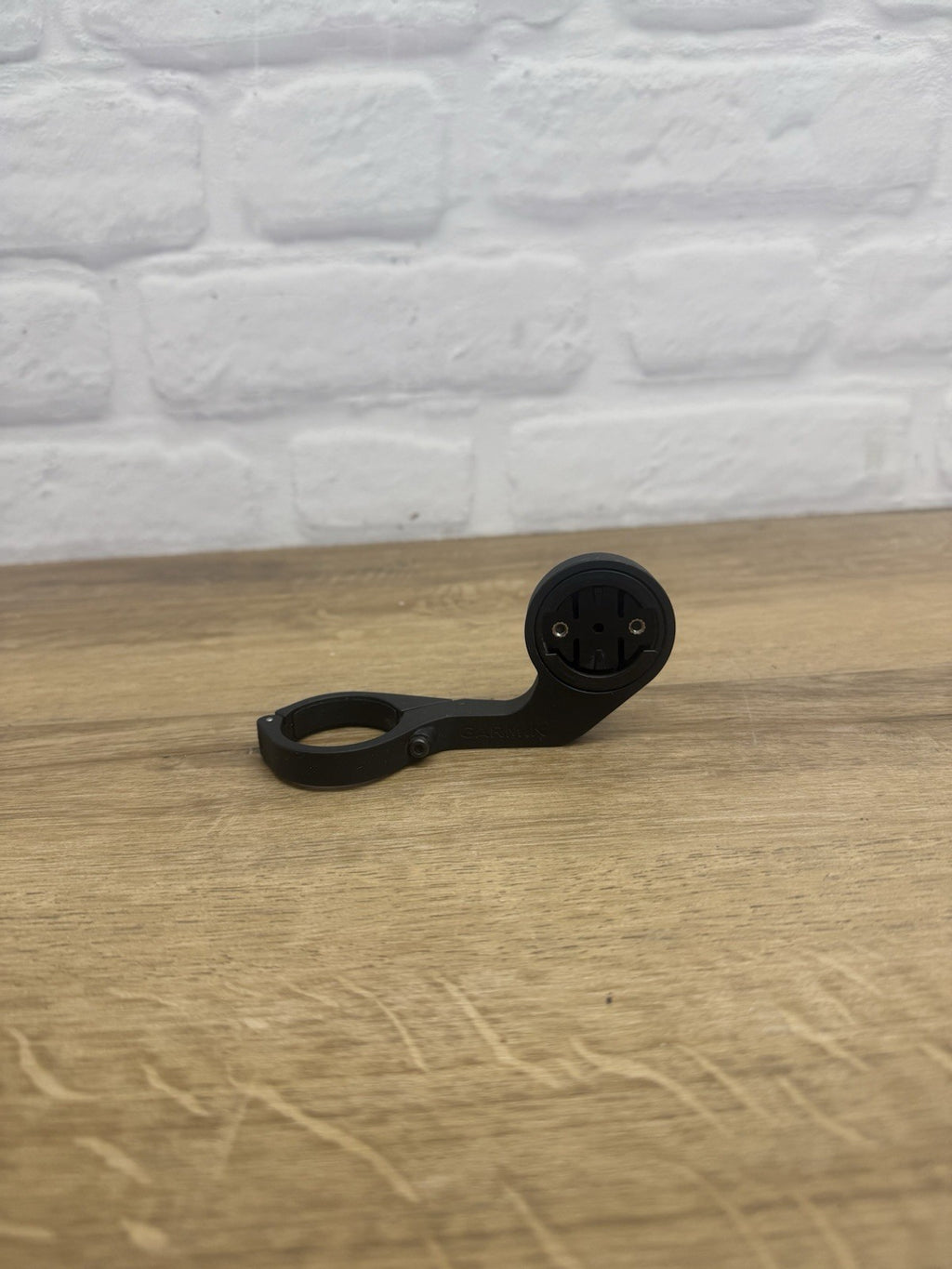 Garmin Flush Out-Front Mount