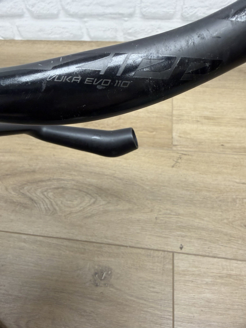 BMC Time Machine TM01 Cockpit With Zipp Vuka Aerobars