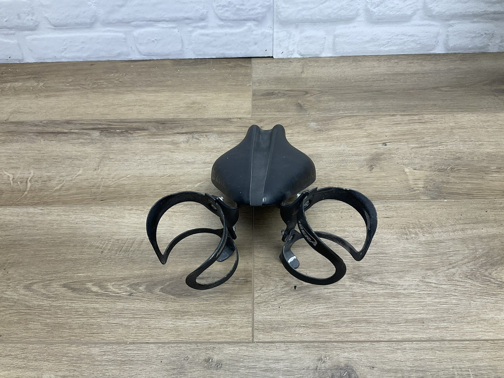 Fizik Tritone Carbon Rails TT/ Triathlon Saddle With Dual Bottle Cages 
