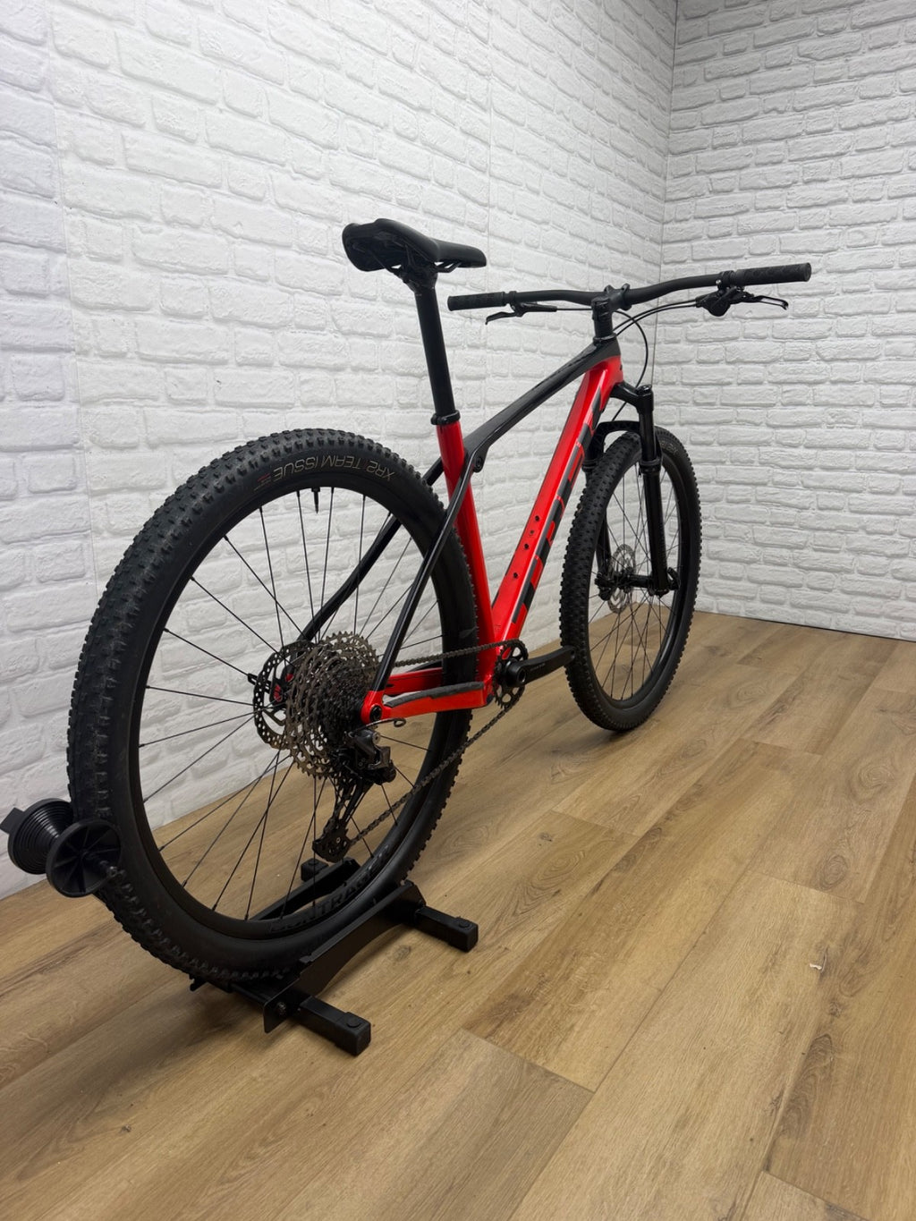 Trek Pro Caliber 9.5 Medium/Large 2024
