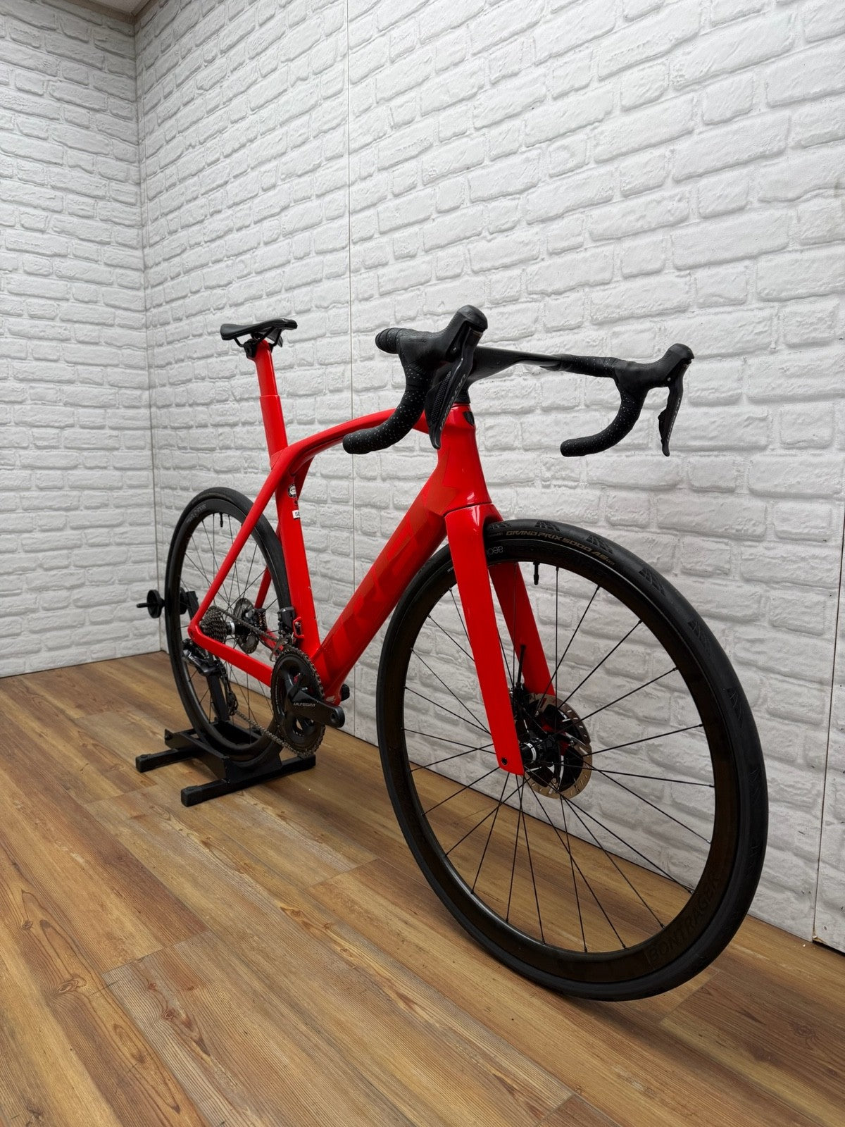 Trek Madone Di2 58cm Road Bike