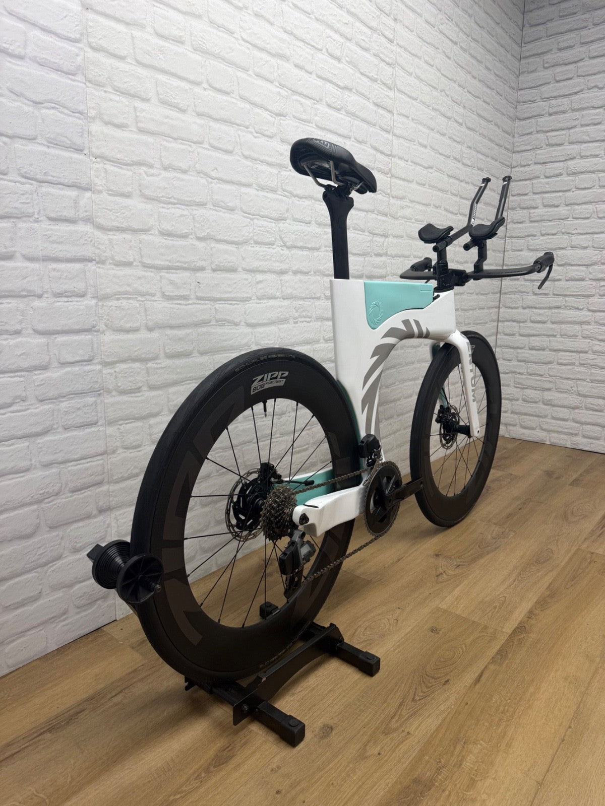 Ventum One Disc 56cm Triathlon Bike
