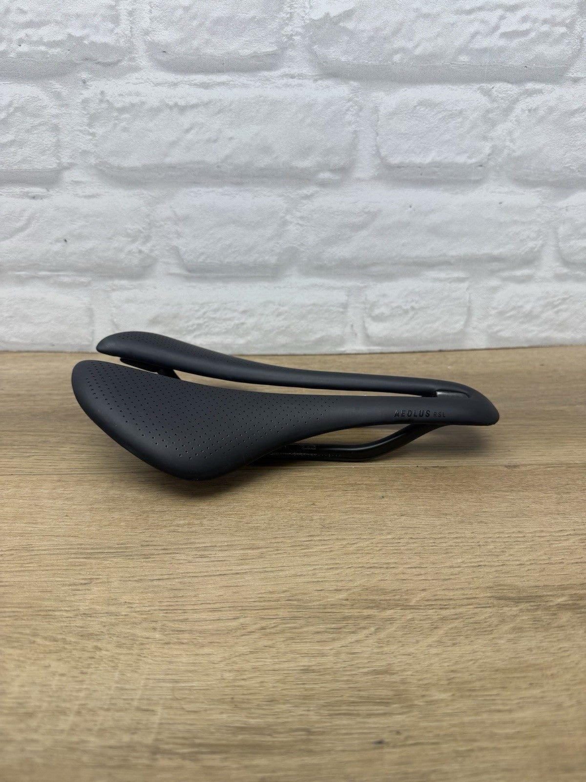 Bontrager Aeolus RSL Carbon Bike Saddle Road Bicycle Seat Oversized Rails Black 