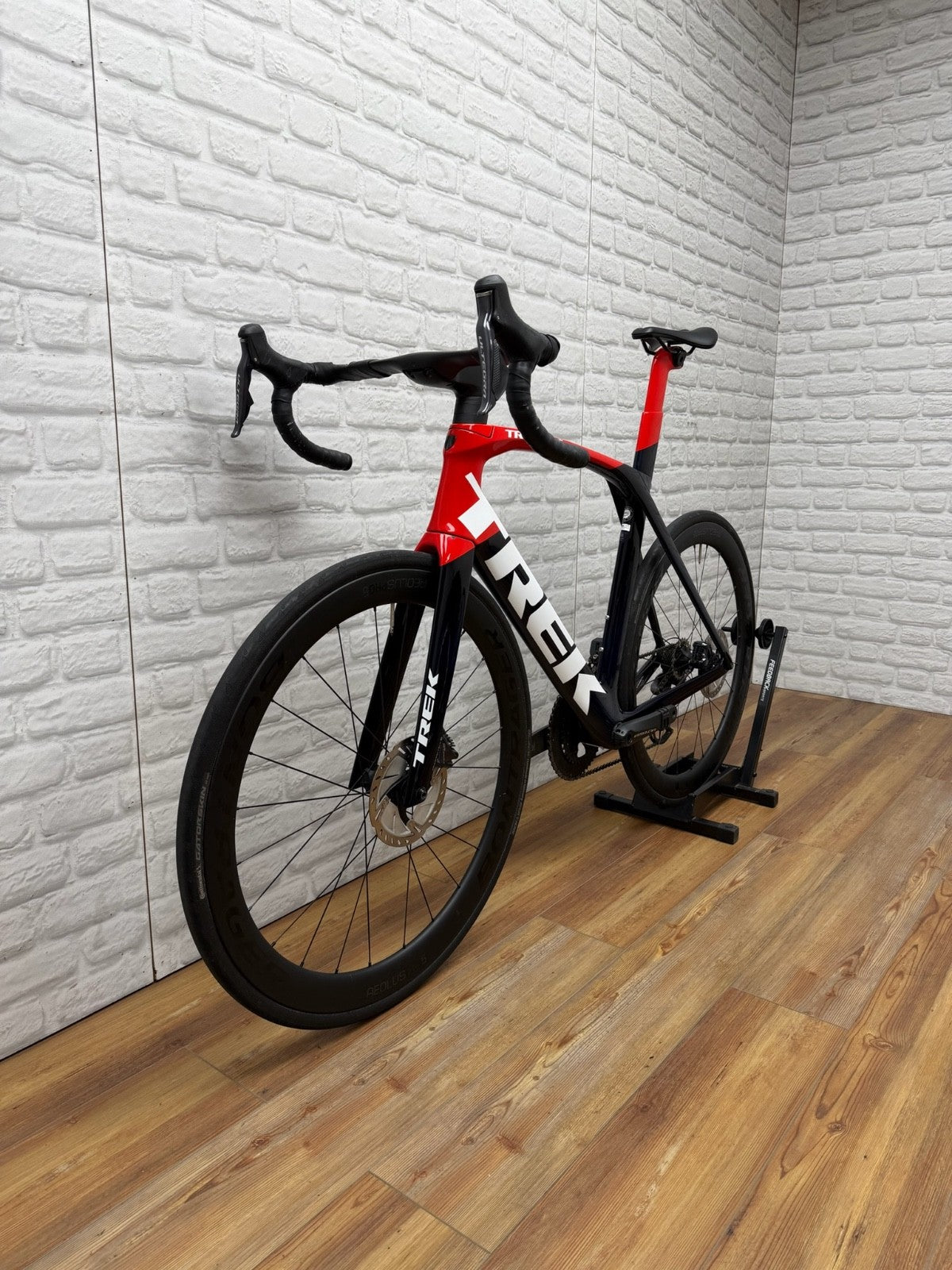 Trek Madone SLR 7 Project One Team Segafredo Edition 58cm