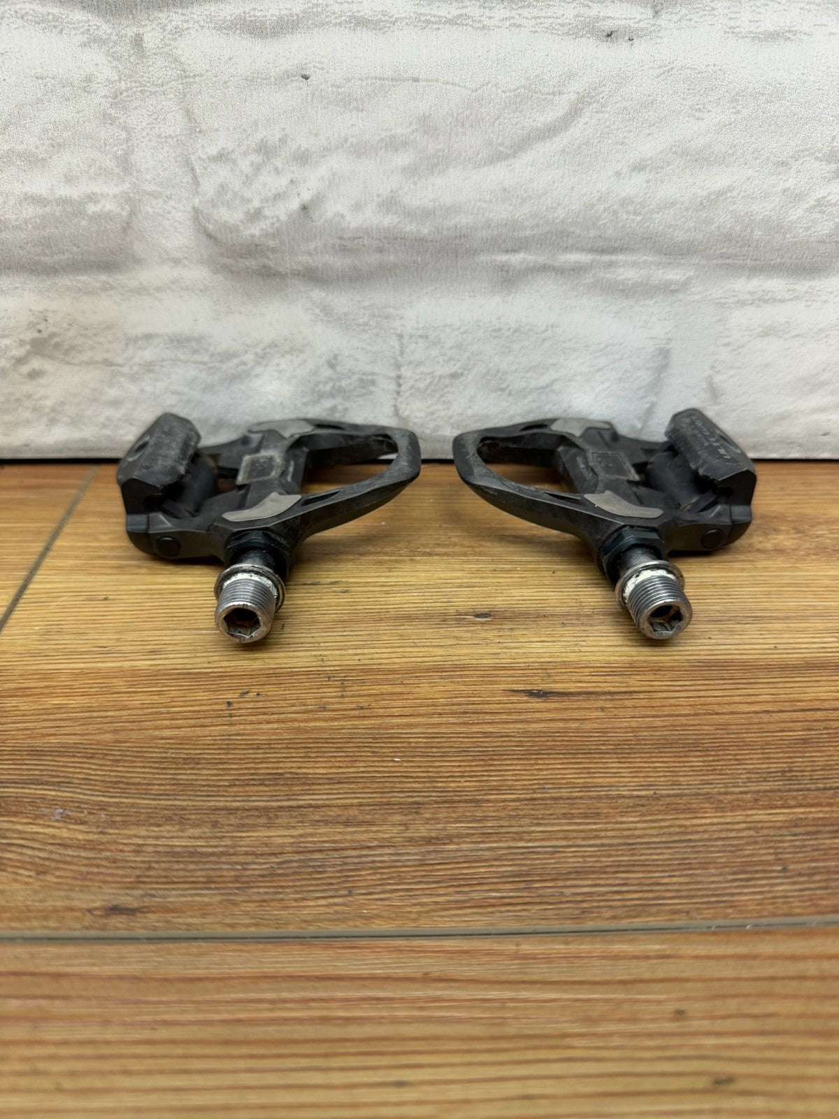 Shimano Ultegra PD-R8000 Clipless Road Bike Pedals