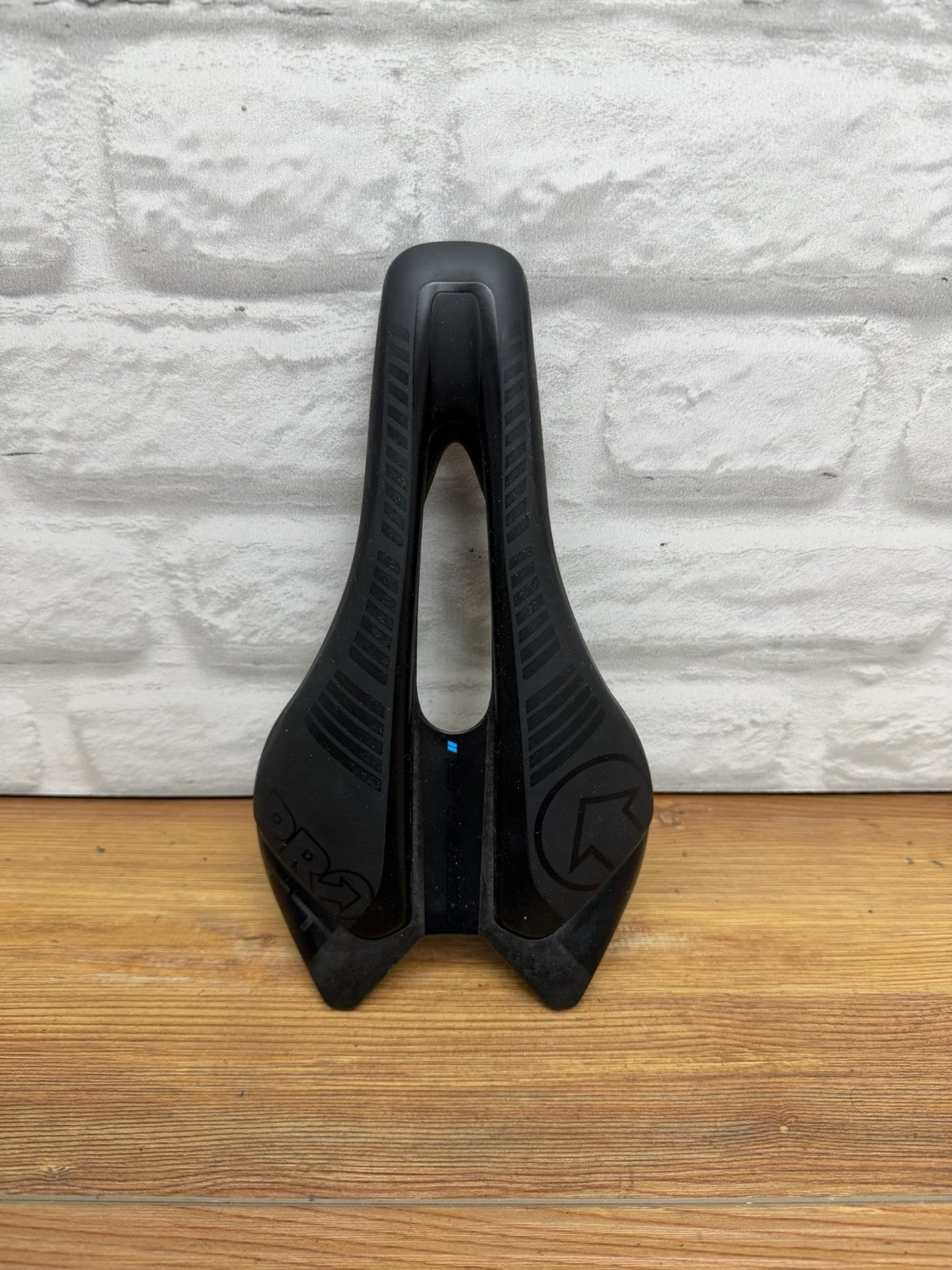 Shimano Pro Aerofuel Stealth SS Rail Road Bike Saddle