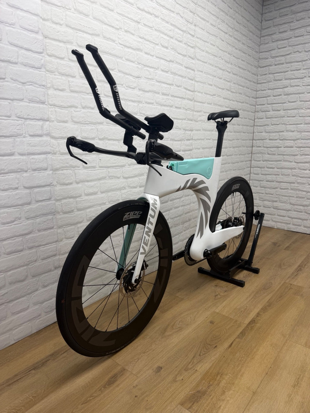 Ventum One Disc 56cm Triathlon Bike