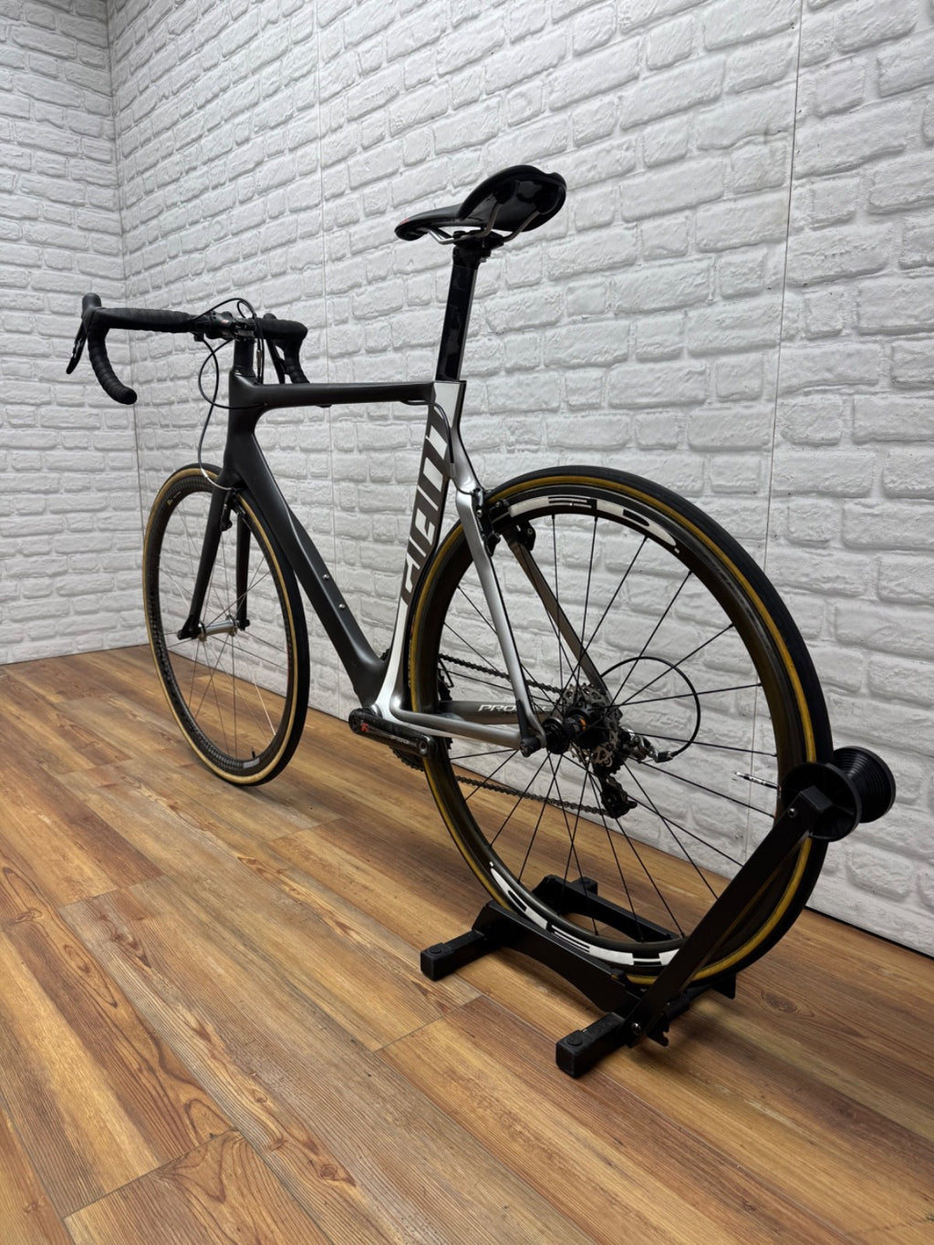 Giant Propel 56cm M/L Carbon Road Bike