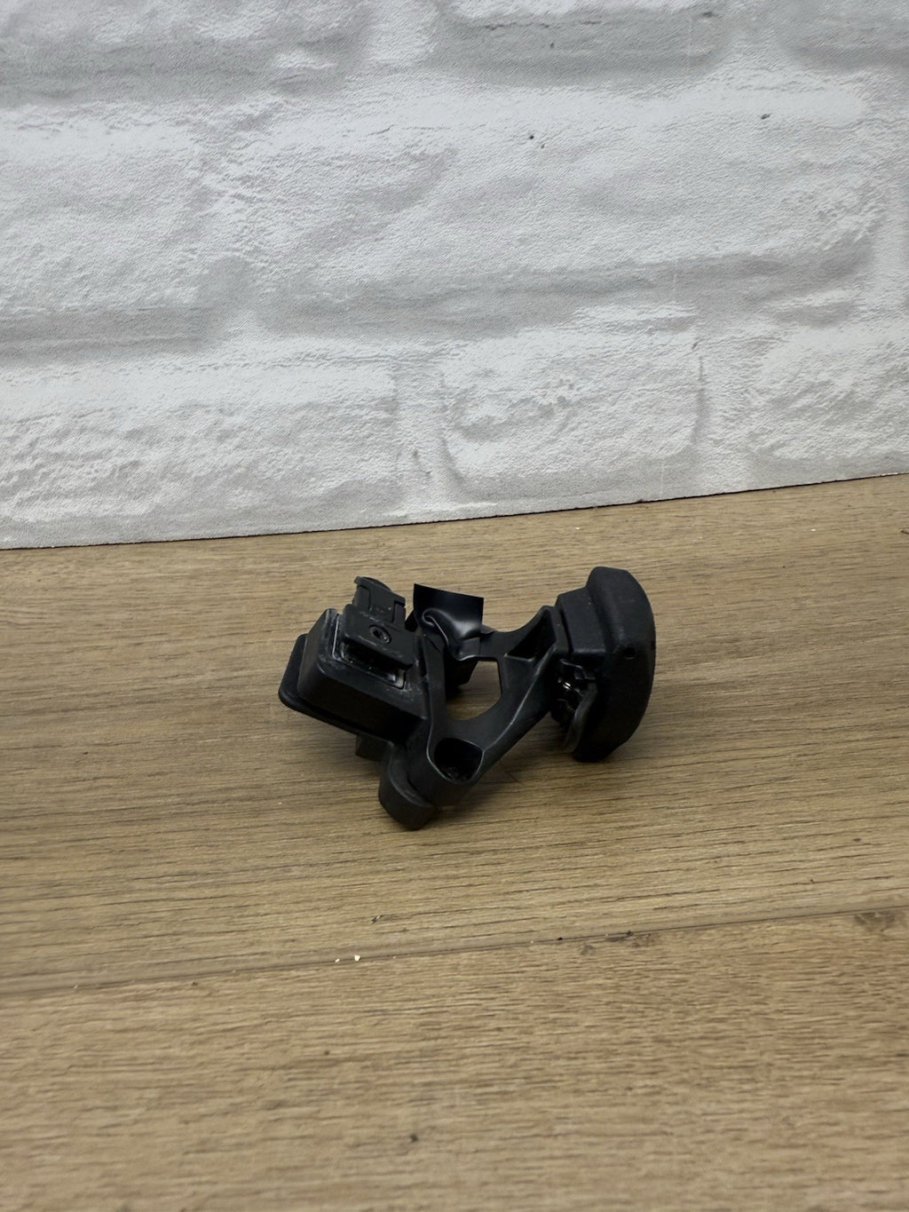 Integrated handlebar bike computer mount 