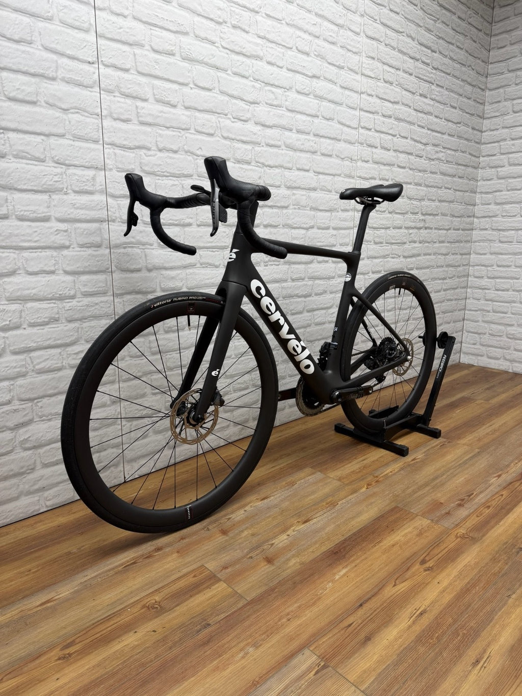 Cervelo Caledonia 54cm eTap Road Bike