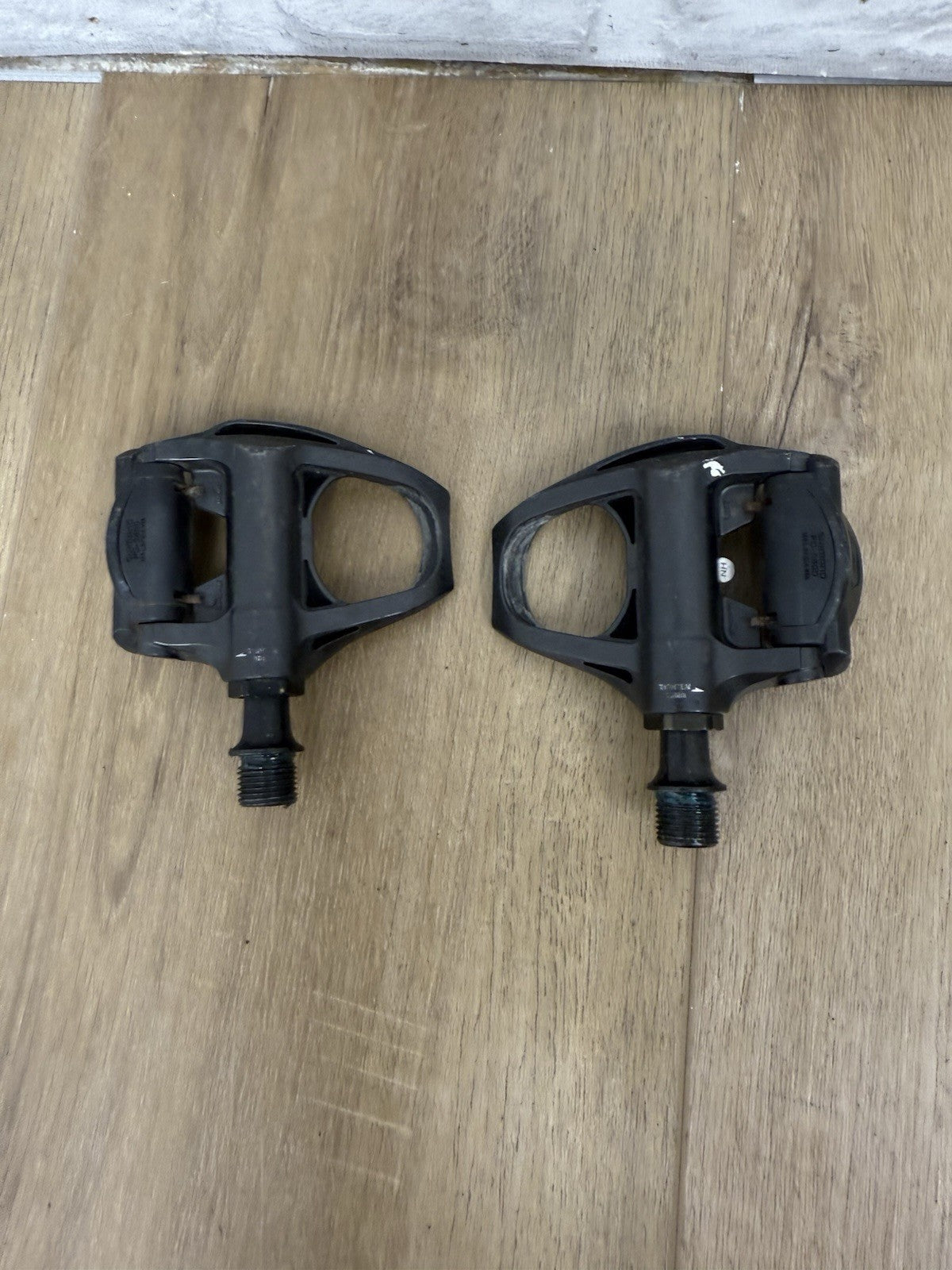 Shimano 105 SPD-SL Clipless Road Bike Pedals 