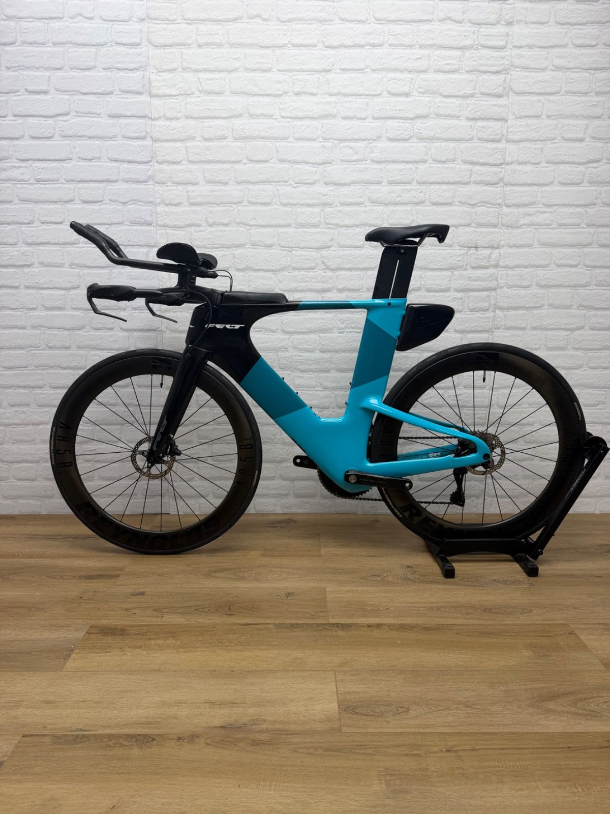 Felt IA Large Triathlon Bike