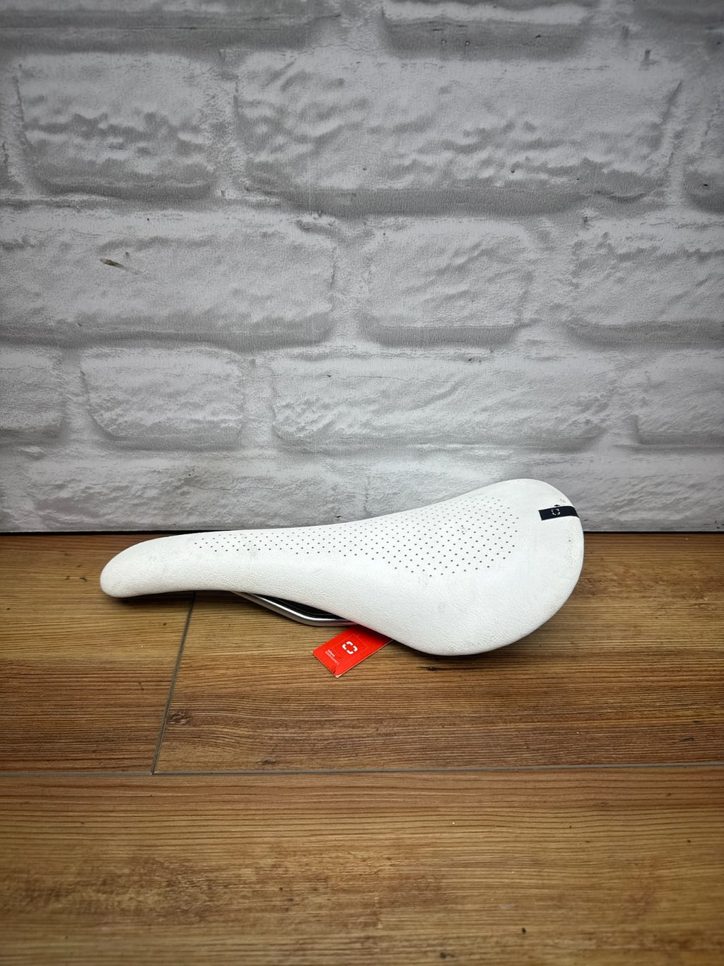 Bontrager Serano RL Saddle White