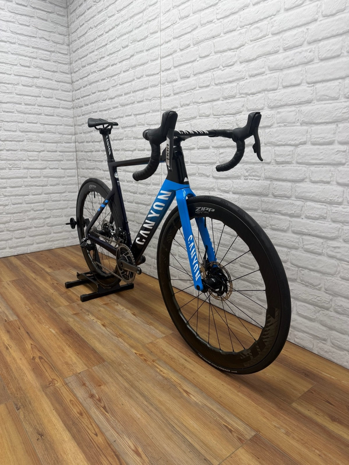 Canyon Aeroad CFR eTap Disc Medium