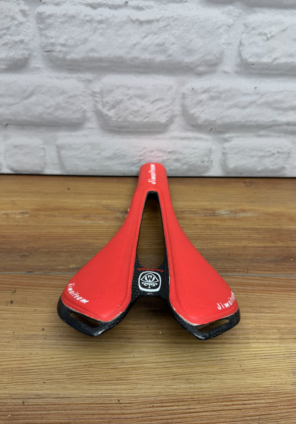 Road Bicycle Seat Saddle Pad Racing Bike Carbon Fiber Hollow Red