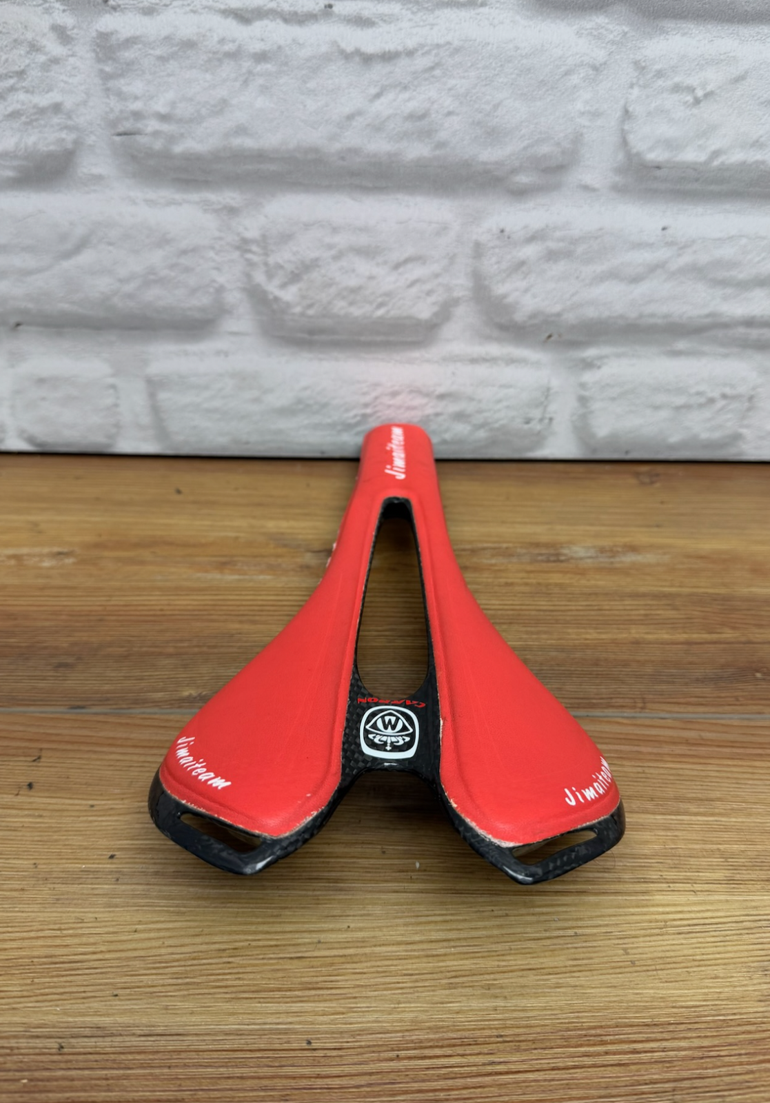 Road Bicycle Seat Saddle Pad Racing Bike Carbon Fiber Hollow Red
