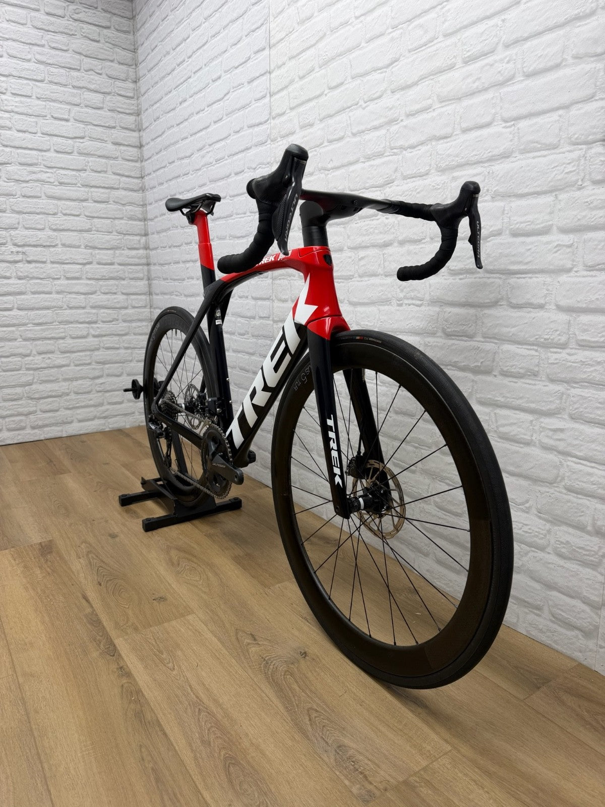 Trek Madone SLR 58cm Project One Team Segafredo Edition