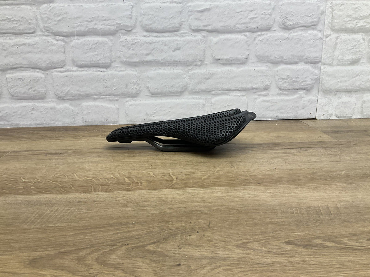 Fizik Versus Evo Adaptive Carbon Rail 139