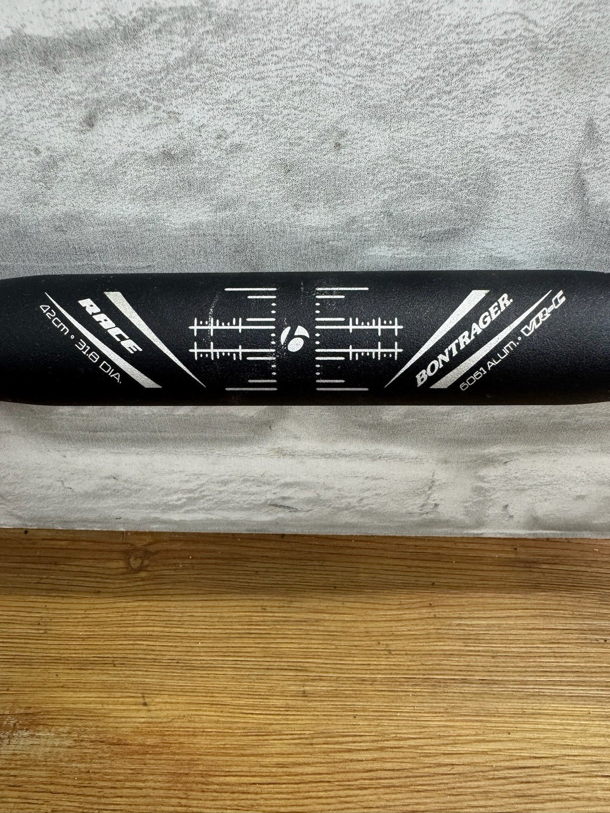 Bontrager VR-C Race Handlebar ø31.8 x 42cm Aluminum Drop Bar