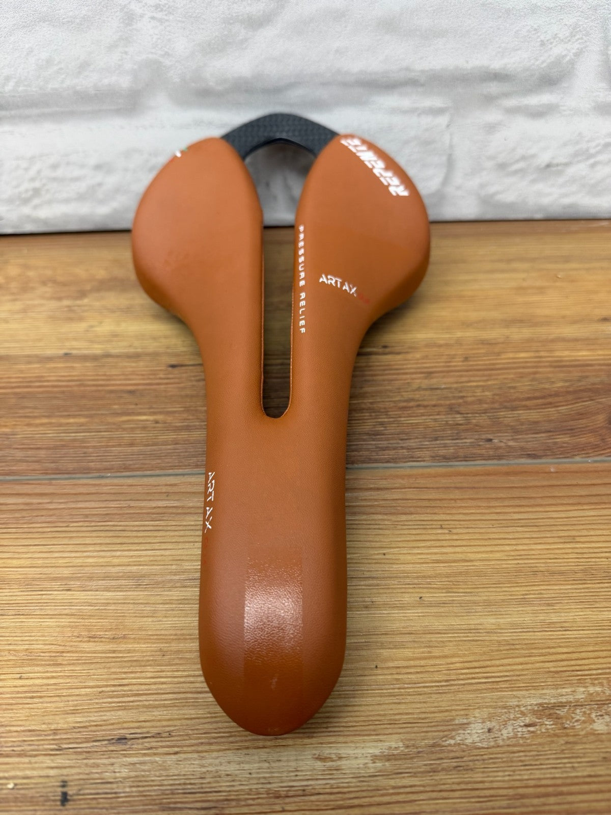 Repente Artax GLM Carbon Saddle TAKE OFF