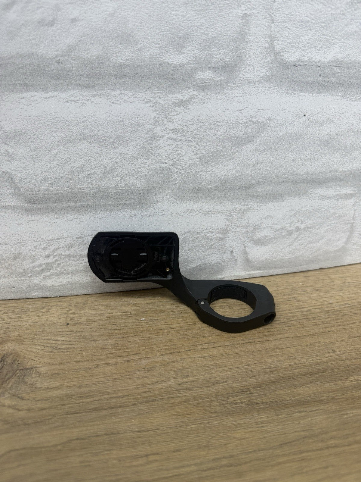 Wahoo ELEMENT ROAM Aero out front handlebar mount