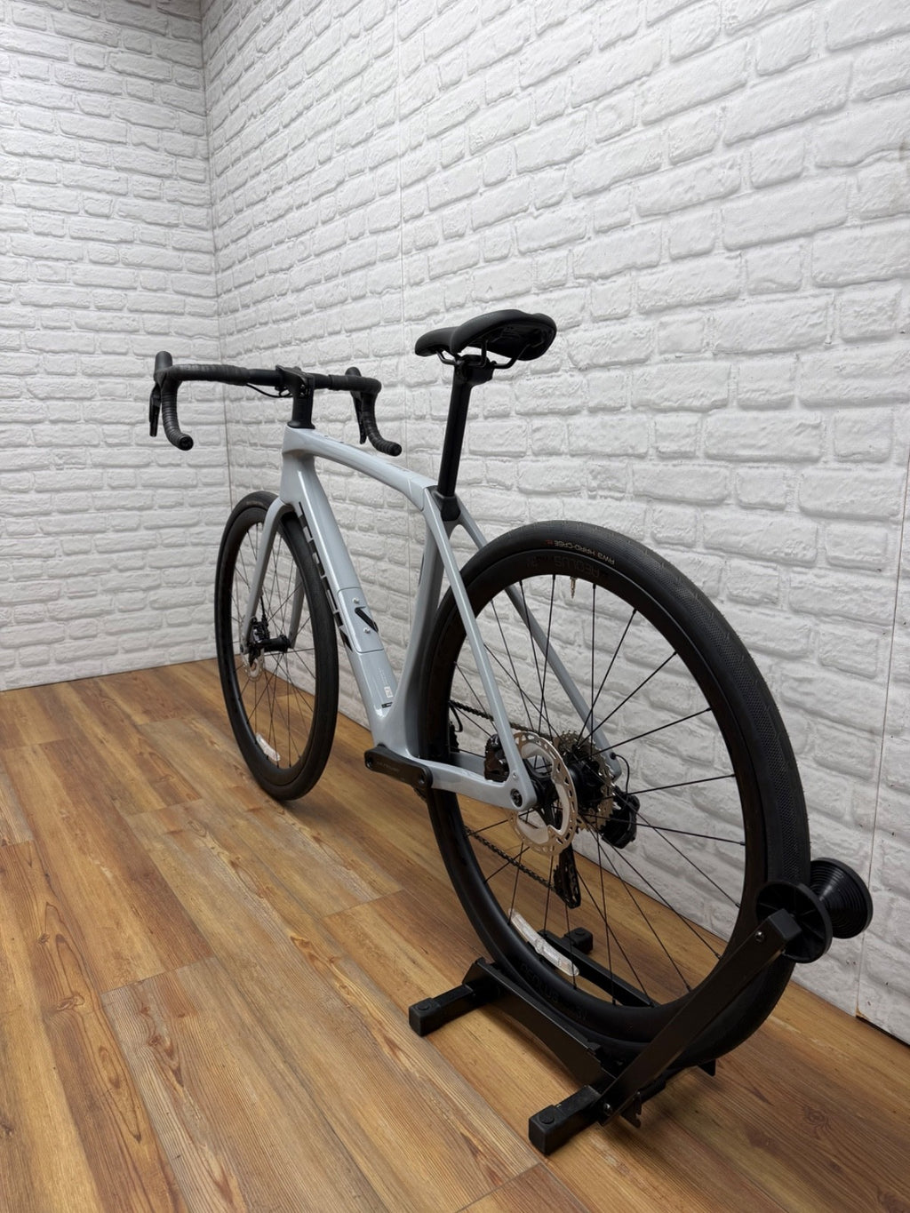 Trek Domane SL 7 Gen 4 56cm Road Bike