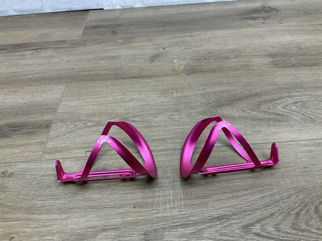 Supacaz Fly Cage Ano Pair 