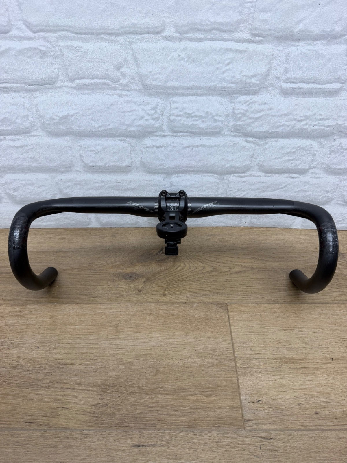 TAKE OFF Zipp SL70 Ergo Carbon 42cm Handlebars with 100mm SL Speed Carbon Stem