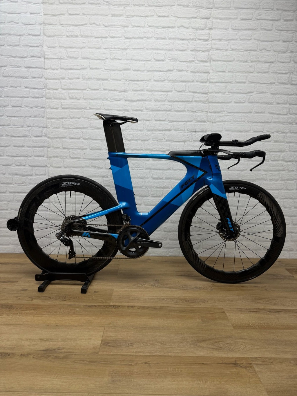 Felt IA 56cm/Large Triathlon Bike