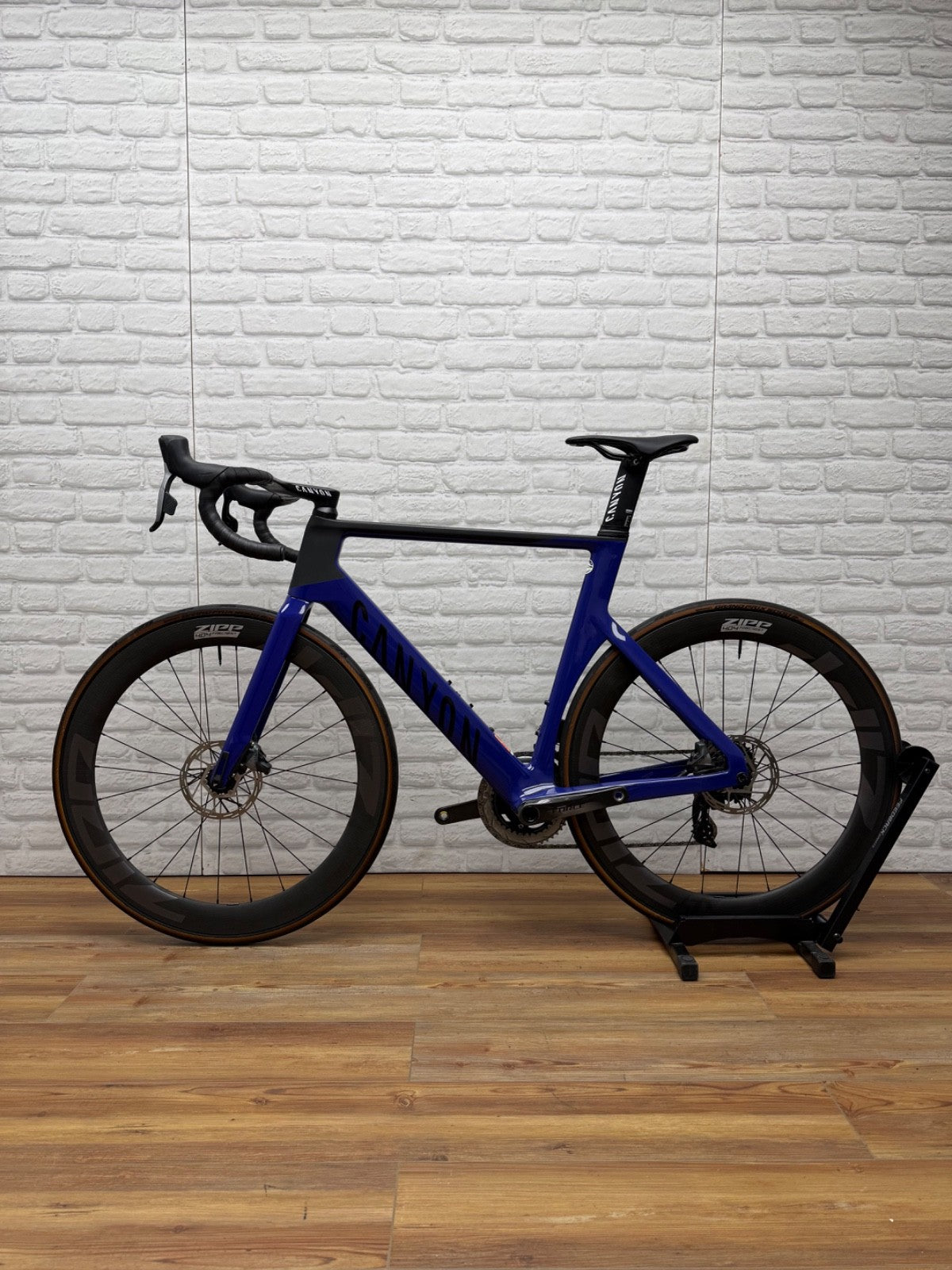 Canyon Aeroad CF SLX Large eTap Disc Brake