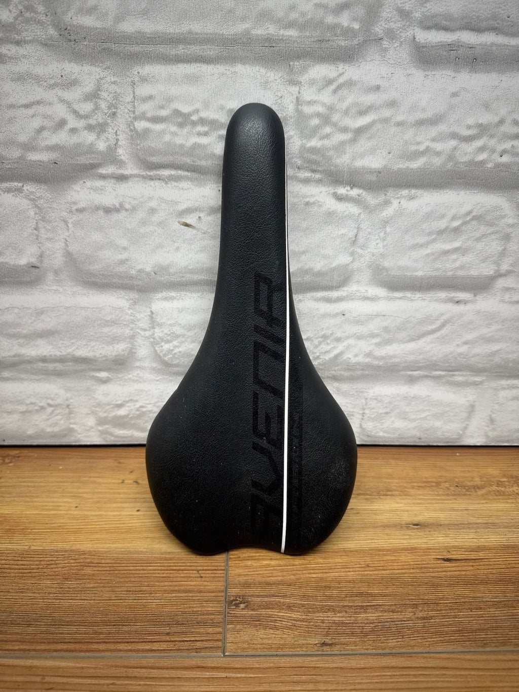 Avenir Velo Carbon Rail Saddle