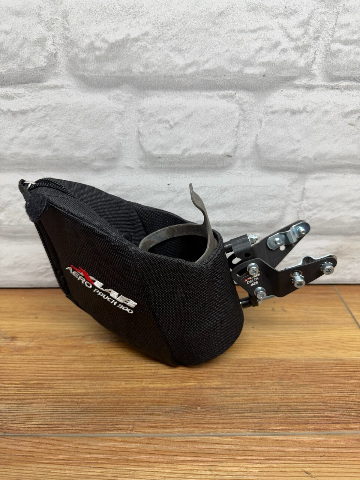 XLab Aero Pouch 300