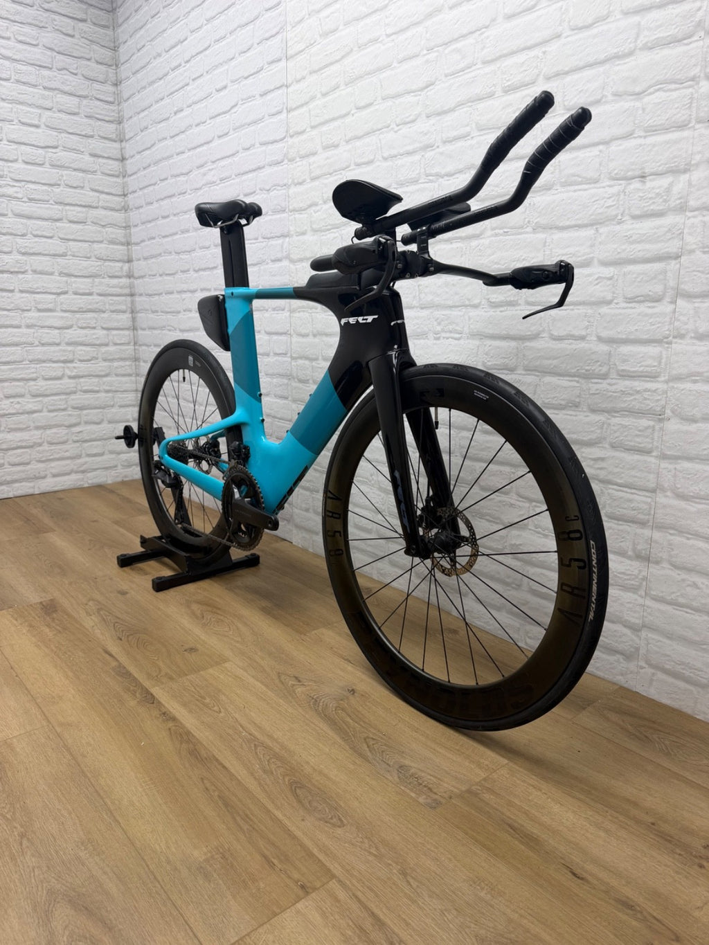 Felt IA Large Triathlon Bike