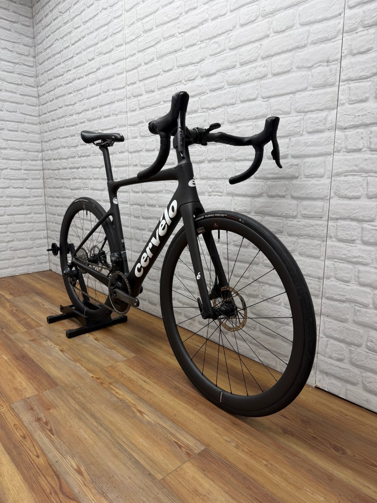 Cervelo Caledonia 54cm eTap Road Bike