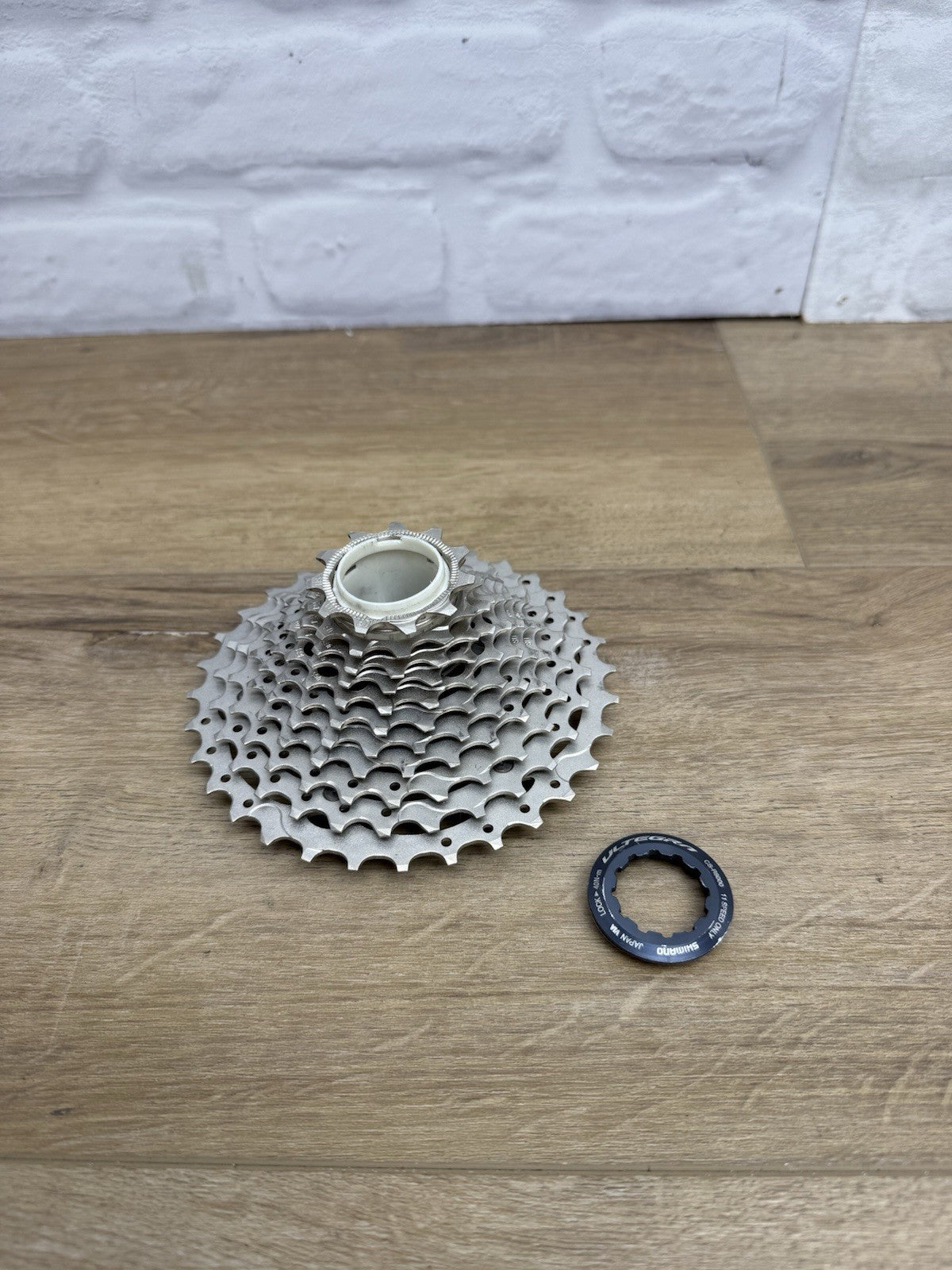 Shimano Ultegra CS-R8000 II Speed Road Bicycle Cassette Sprocket NEW Damaged box