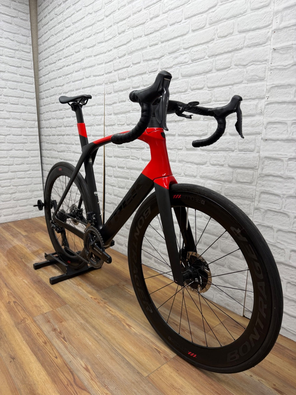 Trek Madone SLR 60cm Road Bike