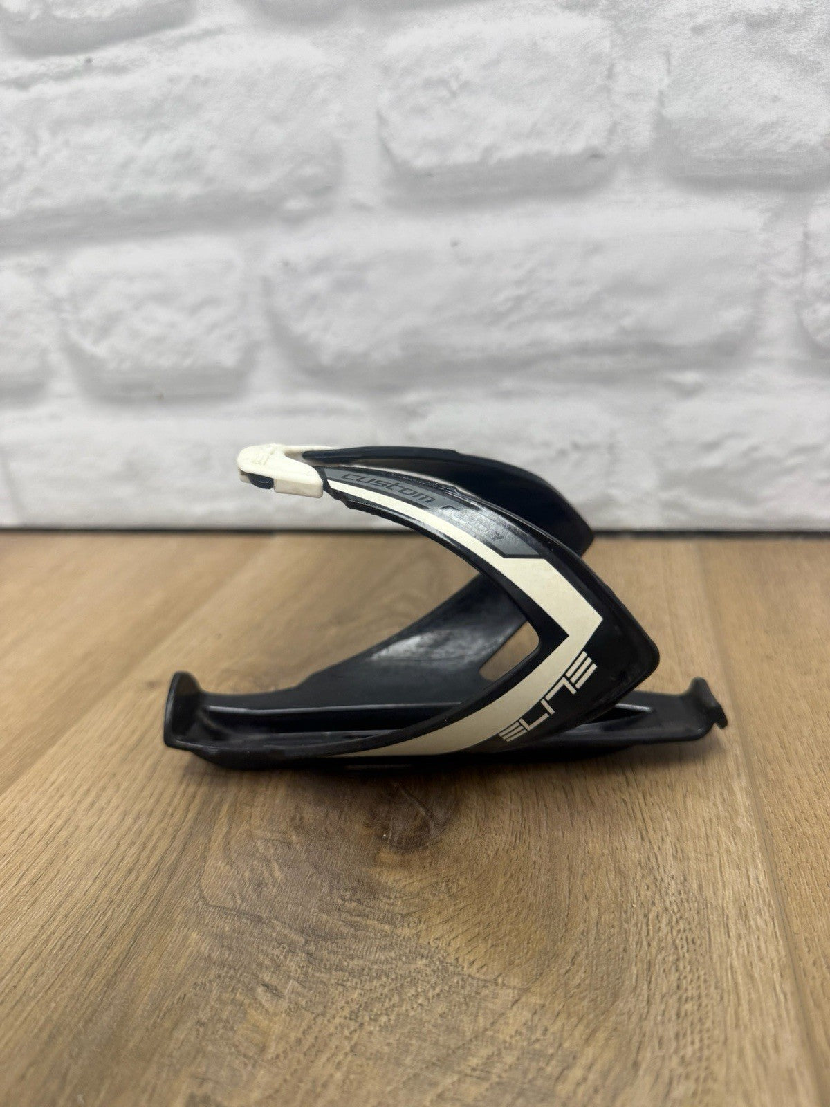 Elite Custom Race Skin Black/White Water Bottle Cage