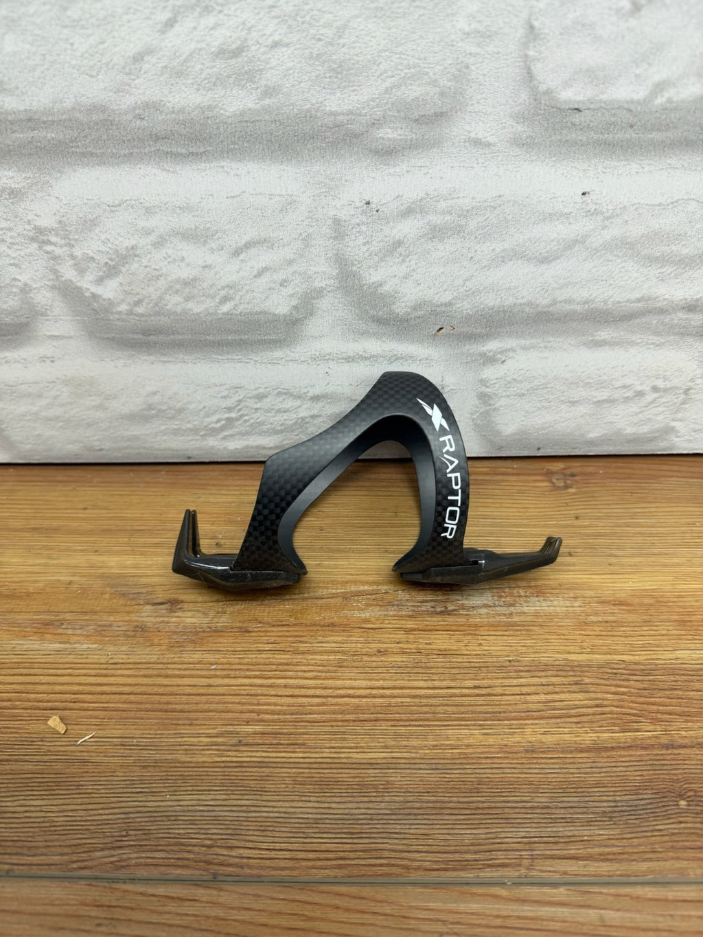 X Raptor Carbon Water Bottle Cage