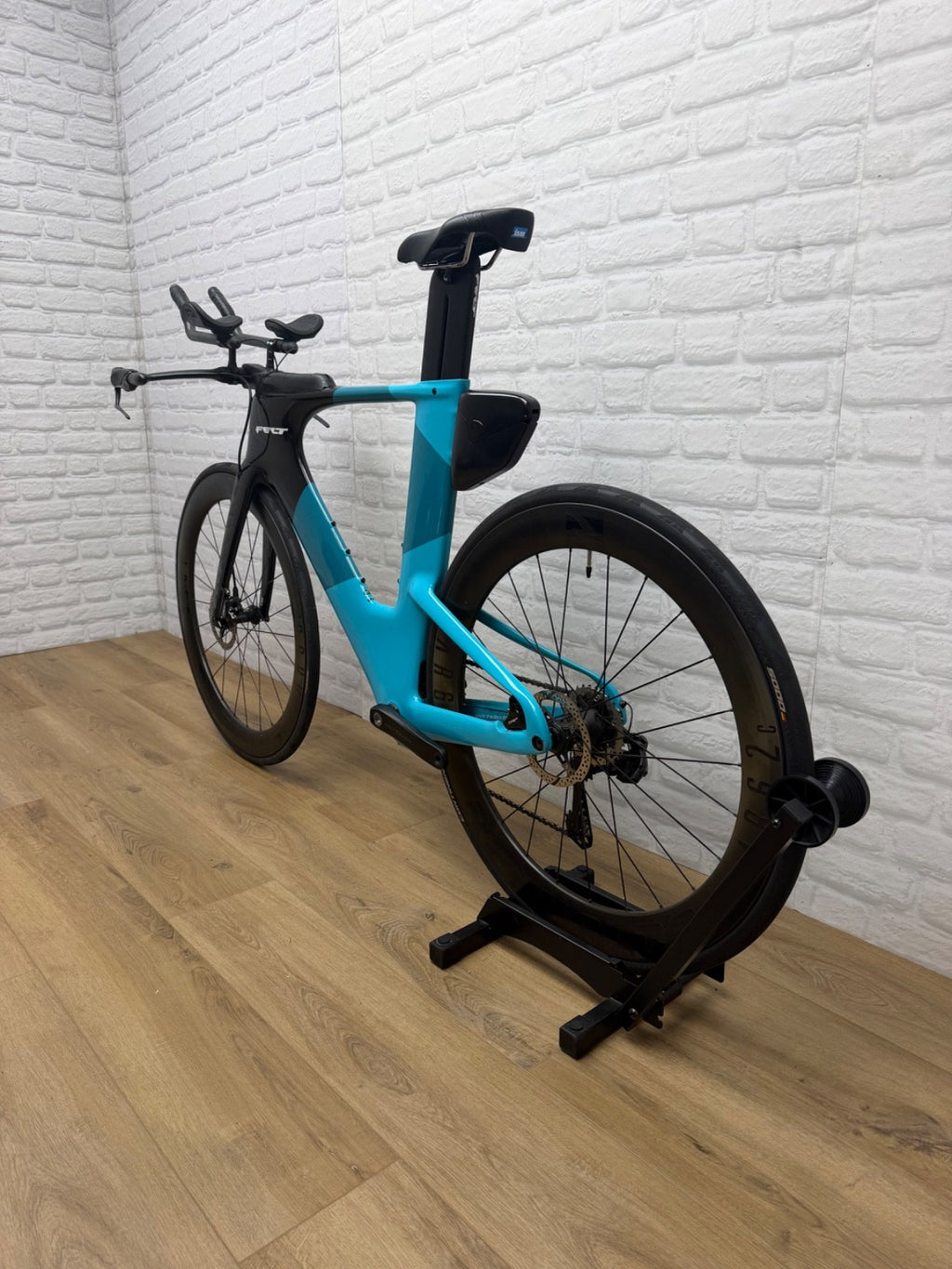 Felt IA Large Triathlon Bike