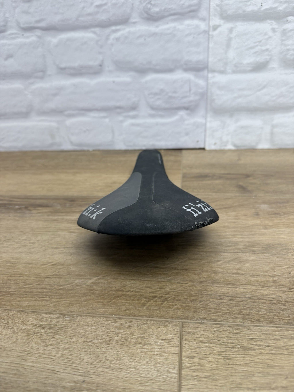 fizik antares road cycling saddle with cover